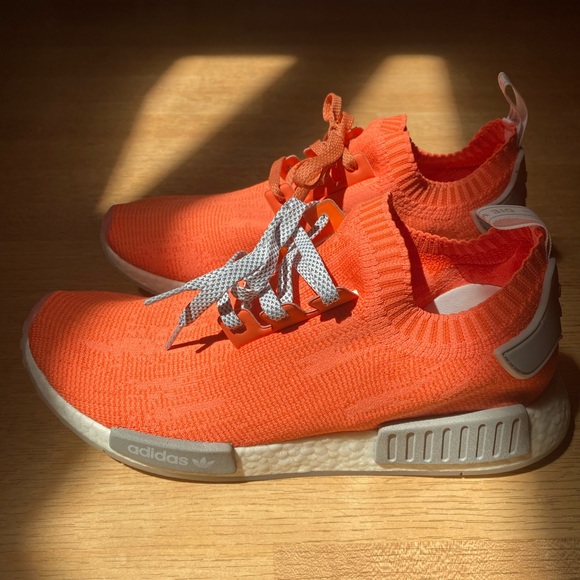 nmd r1 primeknit orange
